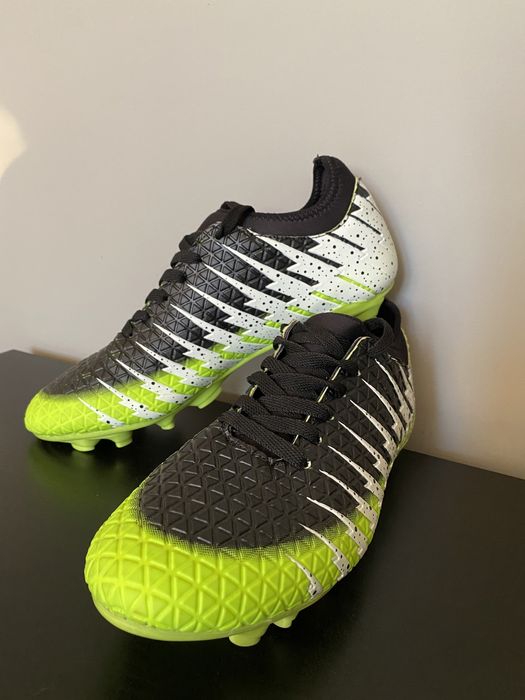 Продам новые бутсы