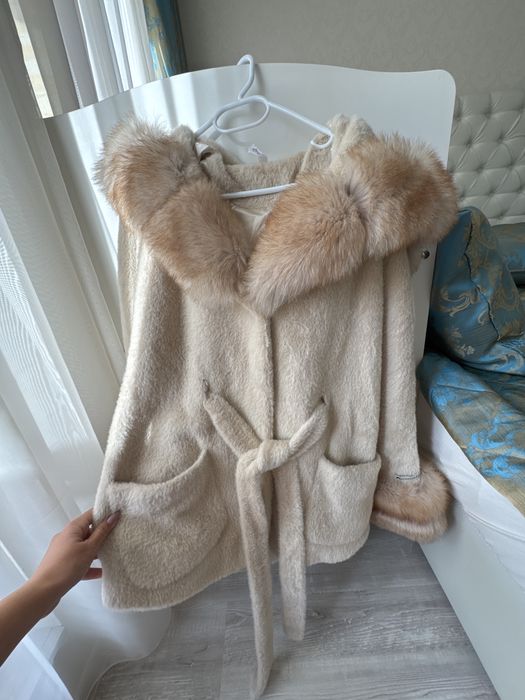 Пончо палто Алкантара Alcantara s размер естествен косъм лисица