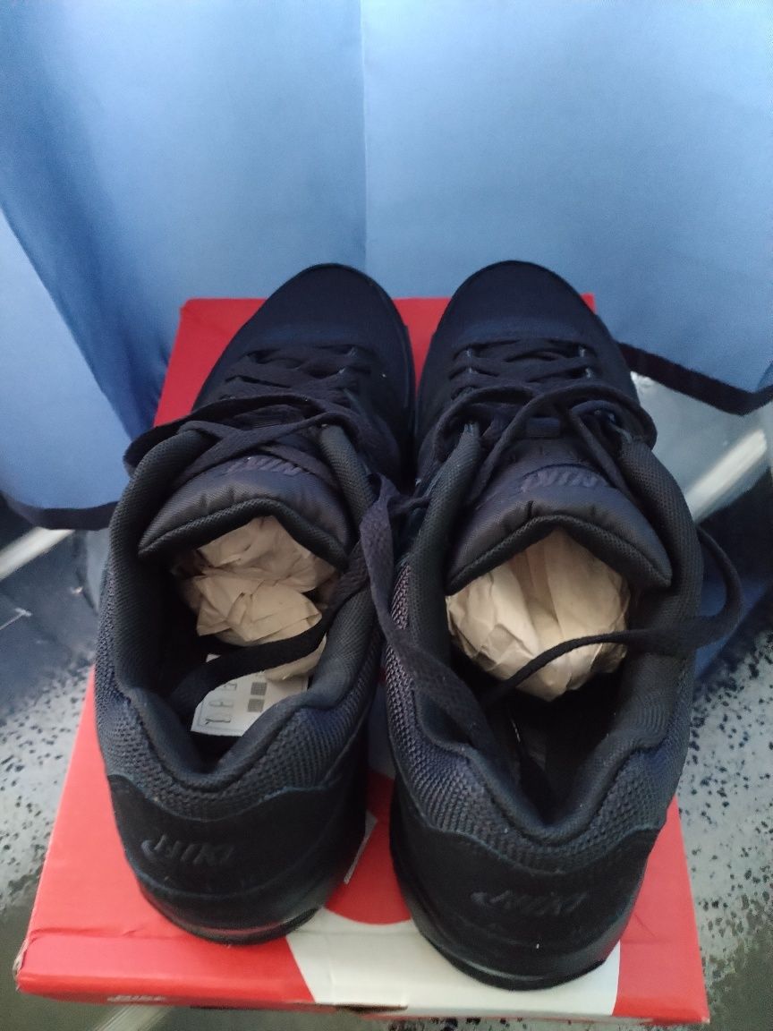 Nike Air Max Command нови 43 номер 27.5см