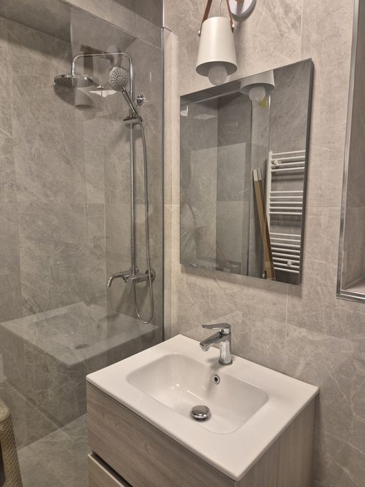 Ap. nou de inchiriat