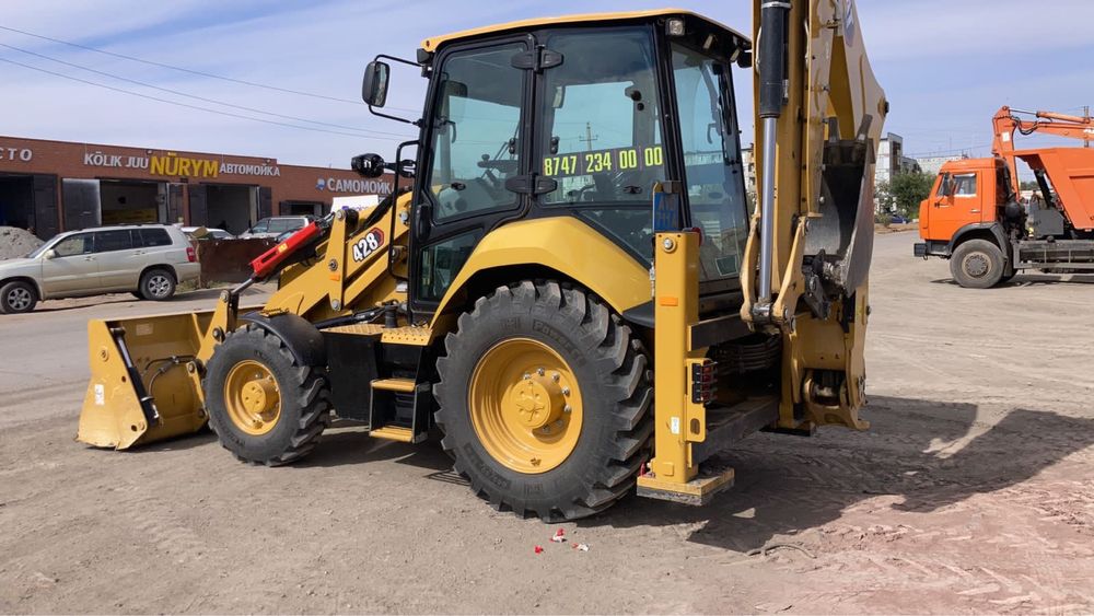 Погрузчик-экскаватор