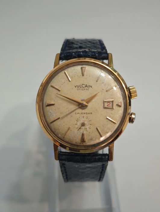 Vulcain cricket calendar alarma