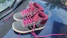 Ghete adidas fetite