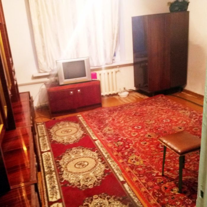 Sergeli 5 bekat yonida 1 xonali uy ijaraga