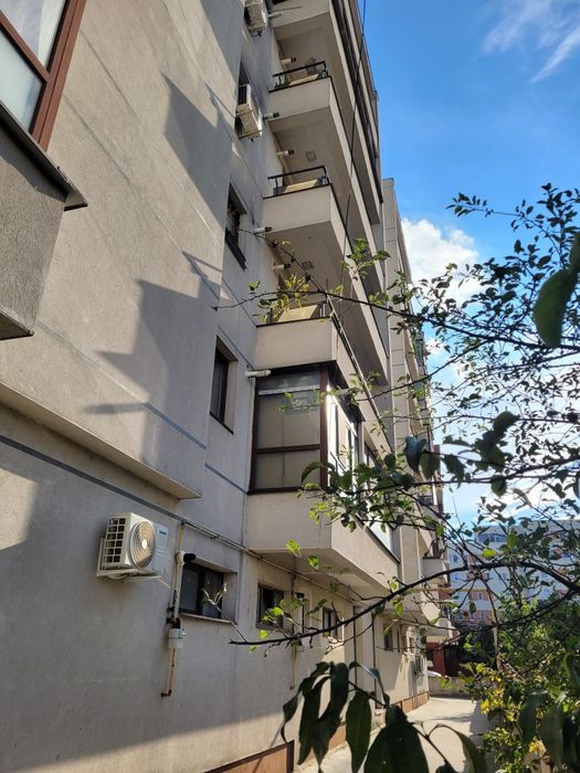 Garsoniera,44 mp.,dec,Gavana,etaj 2/6 cu lift,bloc nou,loc de parcare.