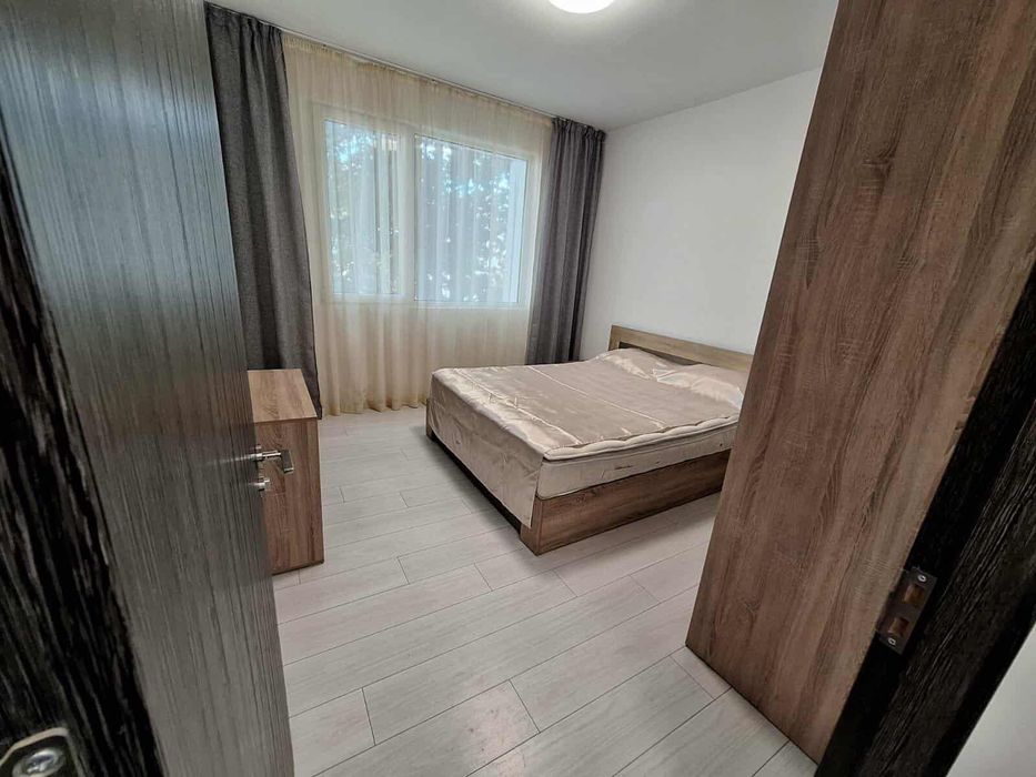 Тристаен апартамент, под наем, кв. Колхозен пазар