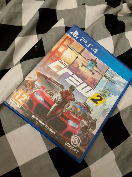 Продавам the crew 2 и FarCry5