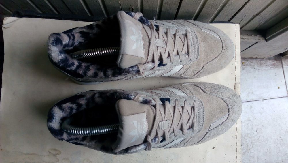 ''Adidas ZX 700 W''оригинални маратонки 39 номер