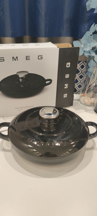 Smeg чугунена тенджера