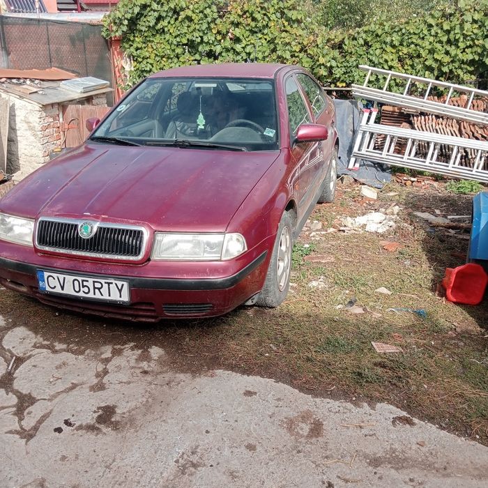 Vând Skoda Octavia