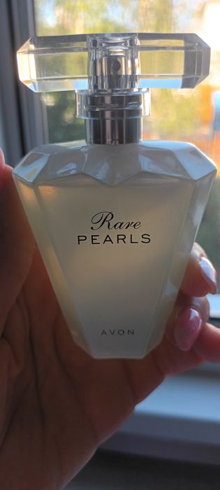 Чисто нови парфюми на Avon