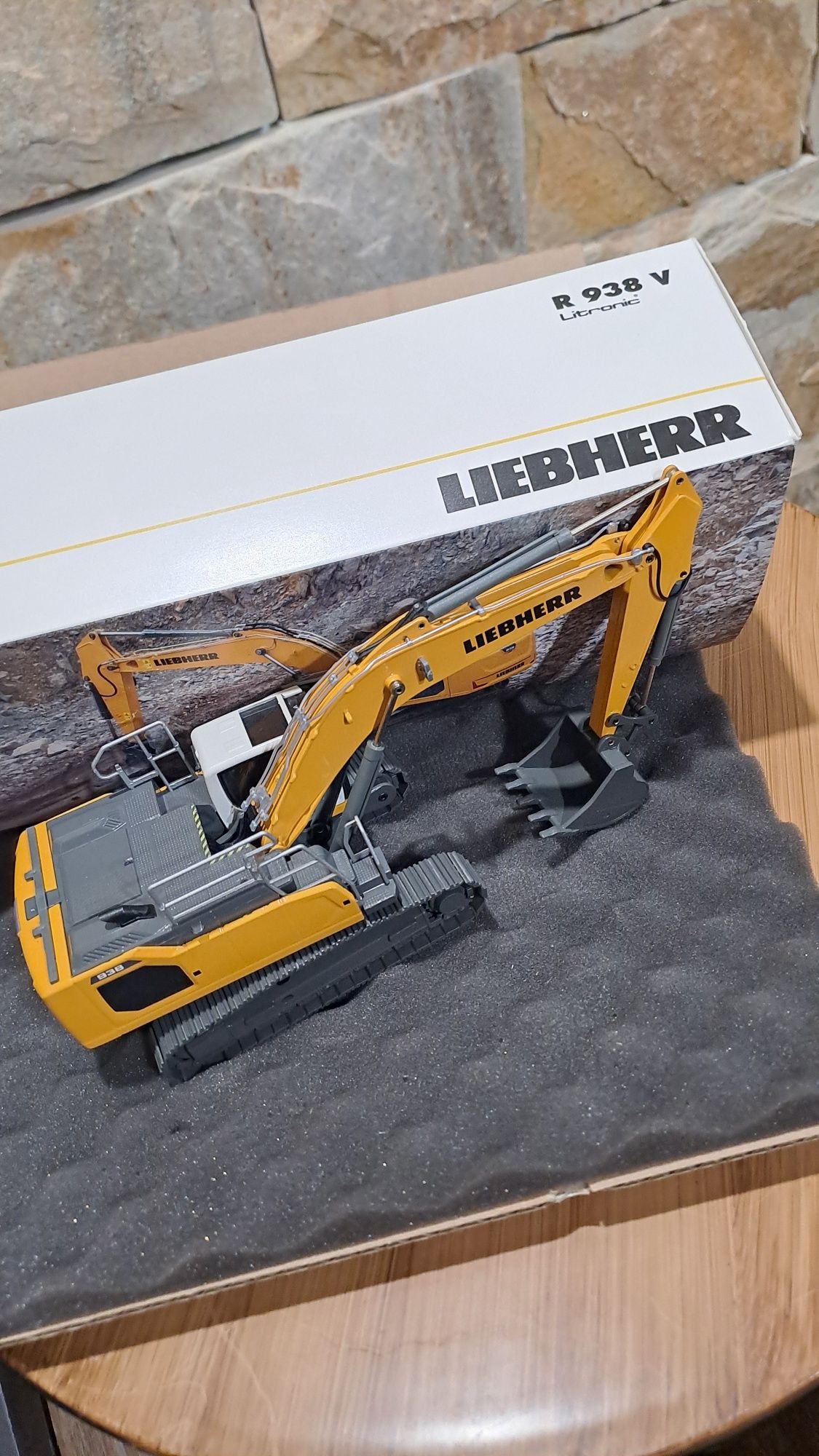 Макет на багер LIEBHERR
