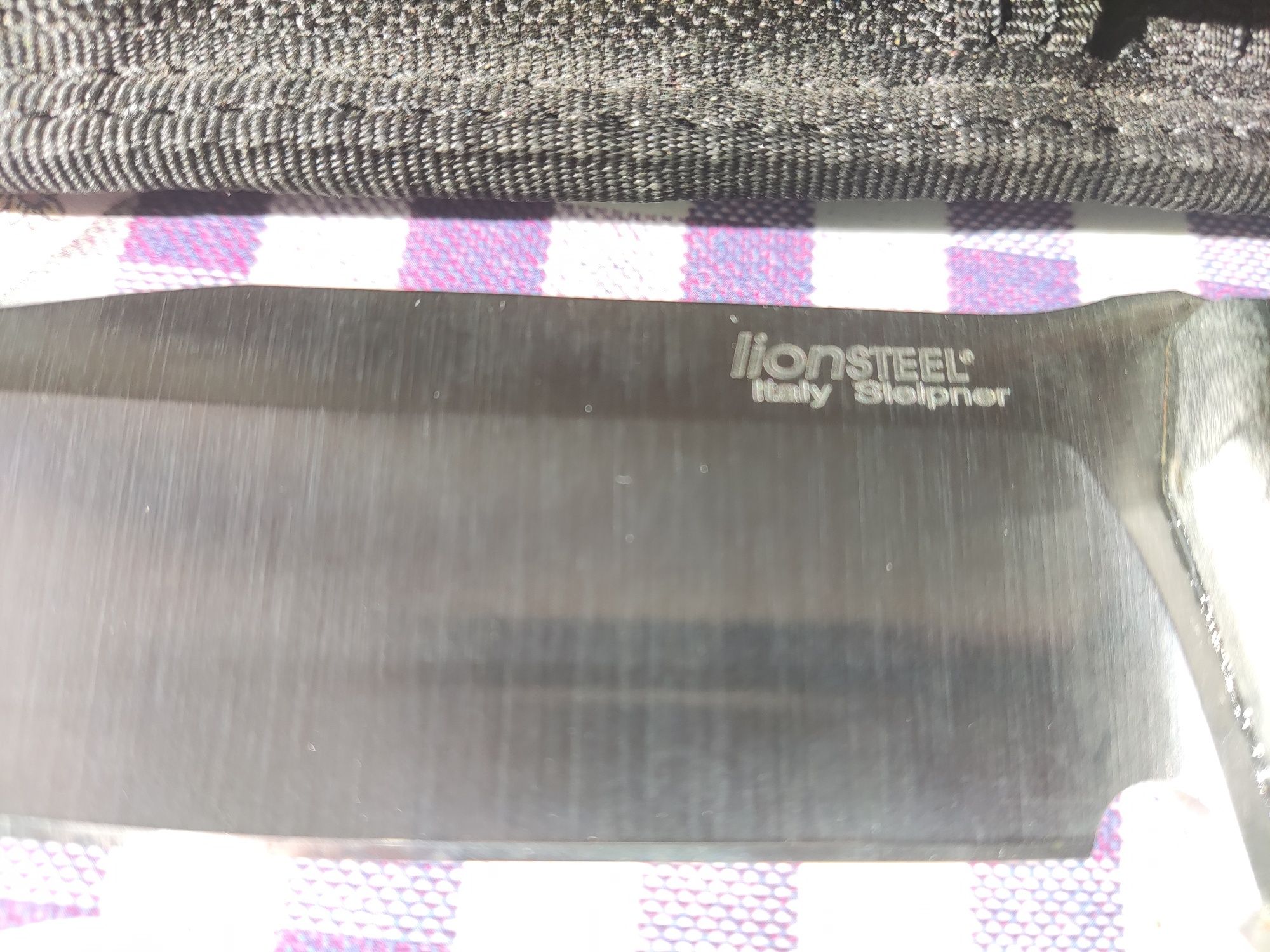 Cuțit Lionsteel M5