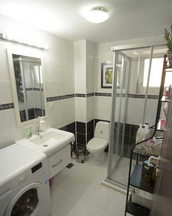 Дава се под наем Тристаен апартамент в Пловдив, Изгрев - 88 кв.м за 306 € - Снимка #2