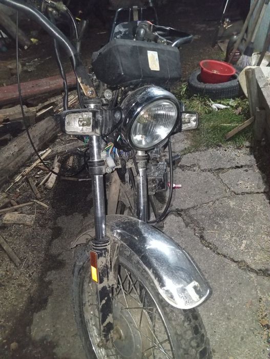 Продам мотоцикл надо только поменять сцепление и ездий цена 60000