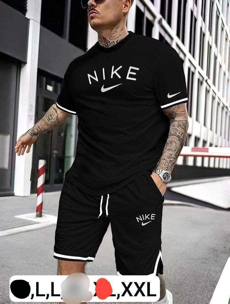 Compleuri scurte nike pt bărbați