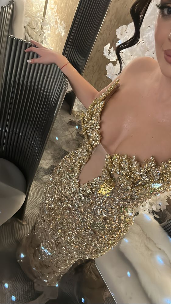 Rochie Aurie Cristale Pietre Kosovo Albania Walone