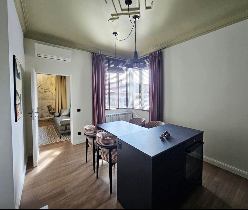 Дава се под наем Четиристаен апартамент в София, Център - 80 кв.м за 1150 € - Снимка #3