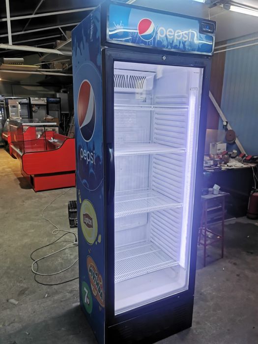 Vitrina frigorifica verticala 200cm inaltime 67cm latime