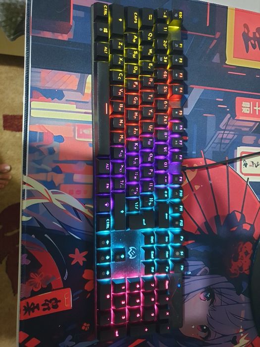 Продам игровую клавиатуру.