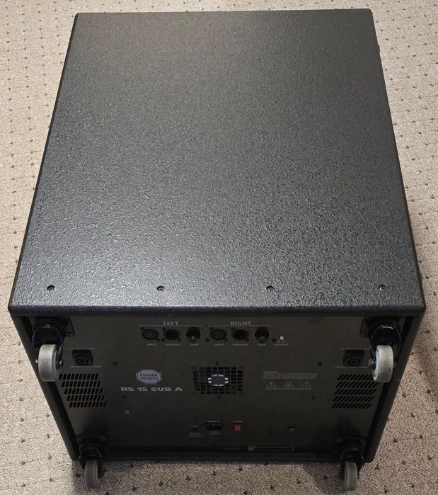 Sistem Audio Profesional HK Audio RS 15 SUB-A + RS 82 SAT