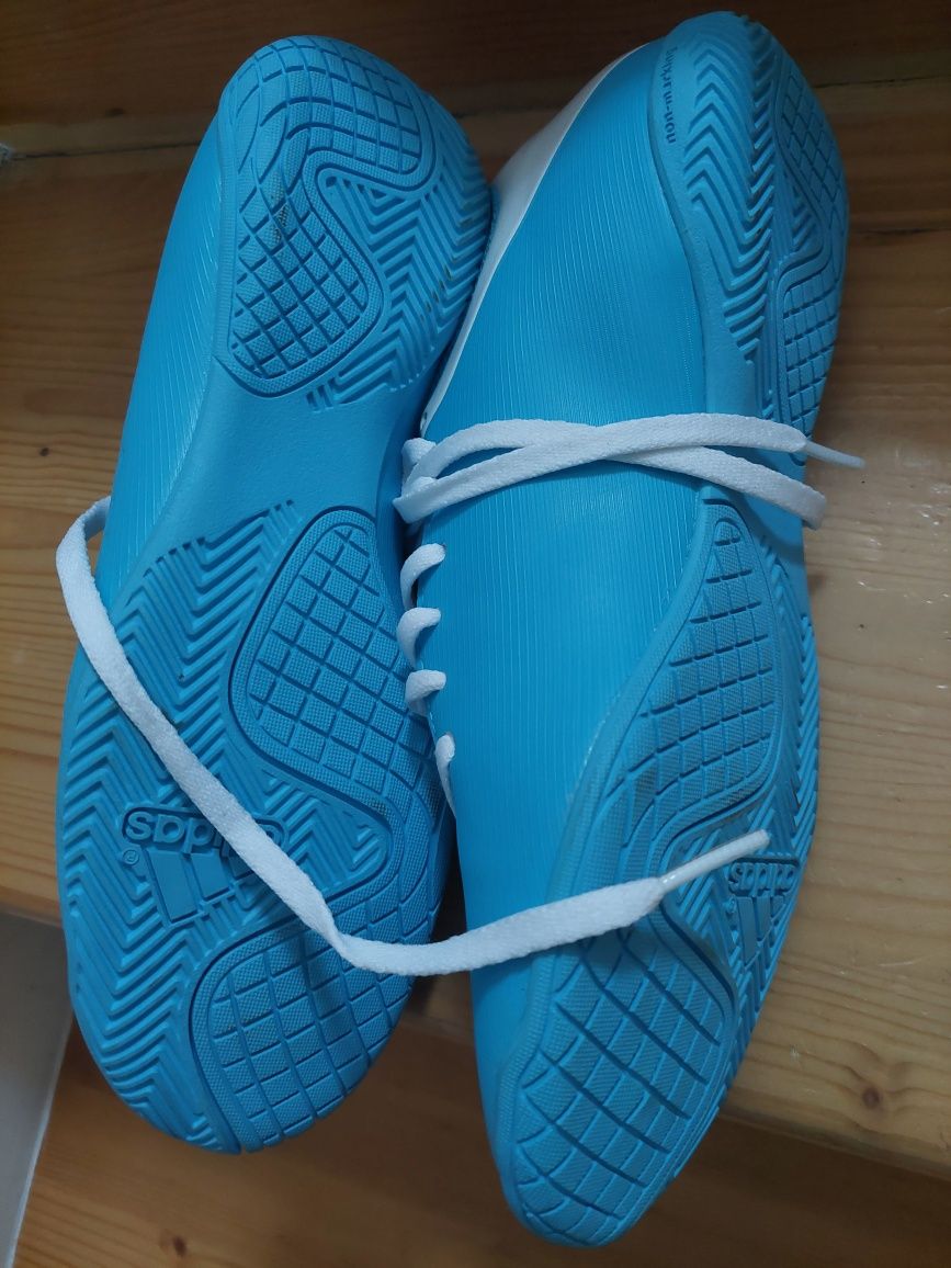 Pantofi sport Adidas, mărimea 38