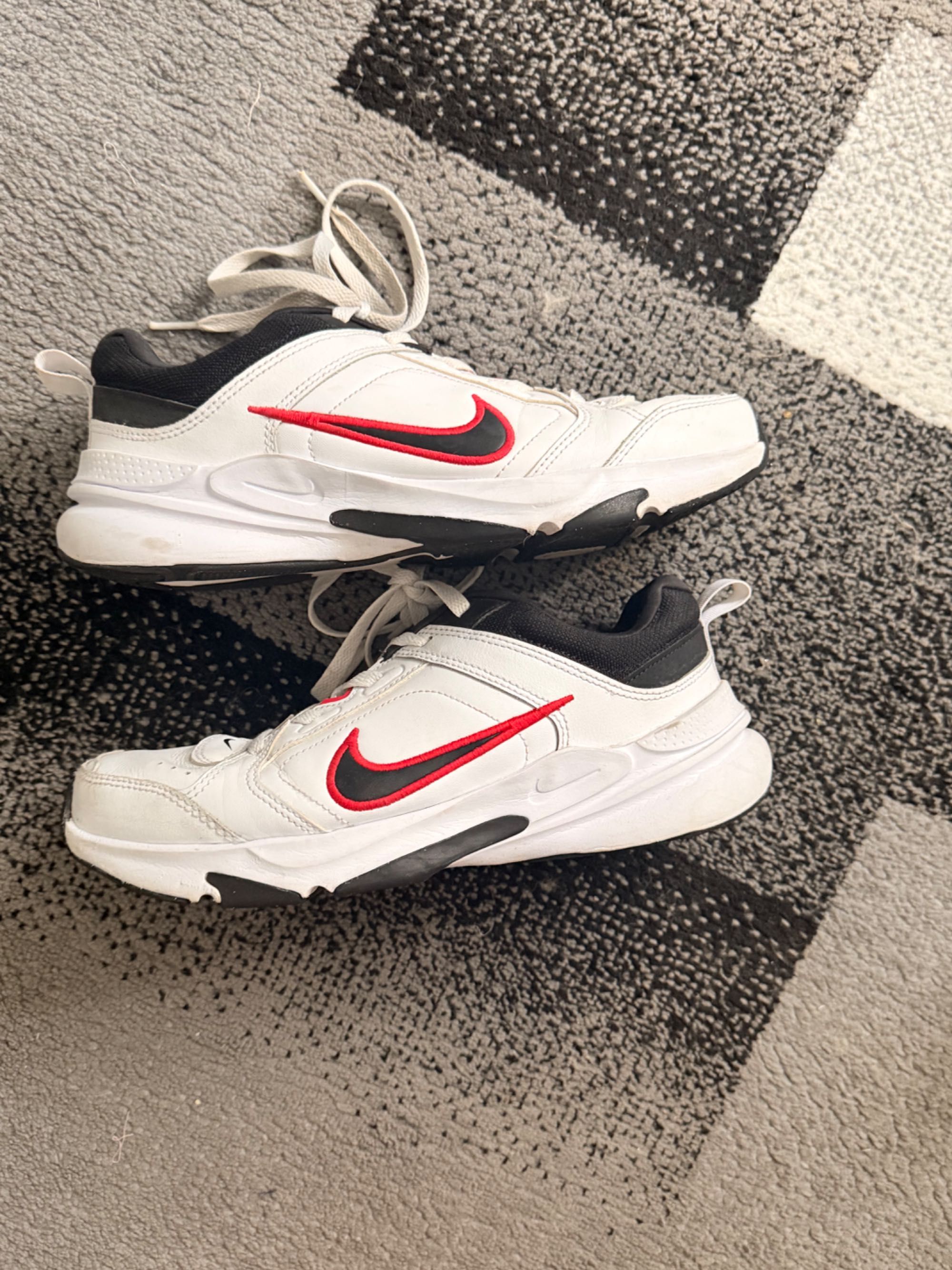 Nike -40,5 кожени
