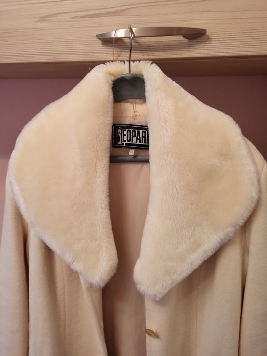 Макси Бяло Шампанско палто яке връхна дреха с пухена яка