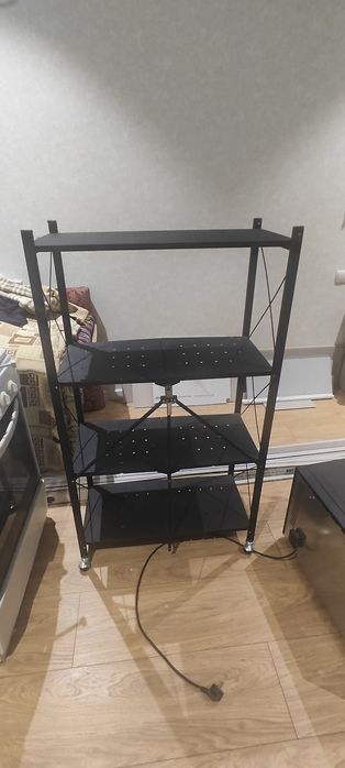 Этажерка для кухонных принадлежностей