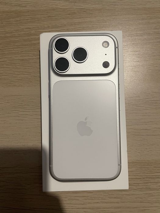 iPhone 17 Pro 256GB Silver (Display spart - functional)