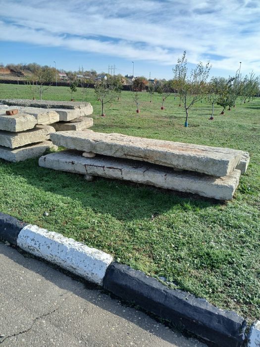 Vand placi beton astept oferte