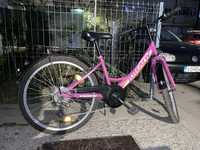 Bicicleta roz  pentru copii intre 8-12 ani
