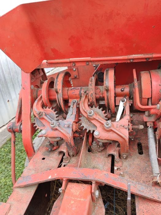 De vânzare presă de balotat Massey Ferguson 20-8