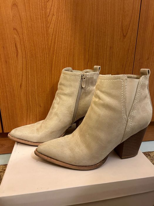 DeeZee боти, бежав цвят