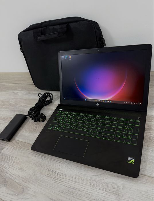 Игровой ноутбук HP в полном комплекте в отличном состоянии