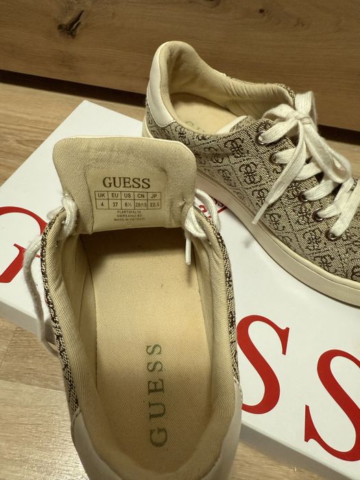 Sneakers Guess .