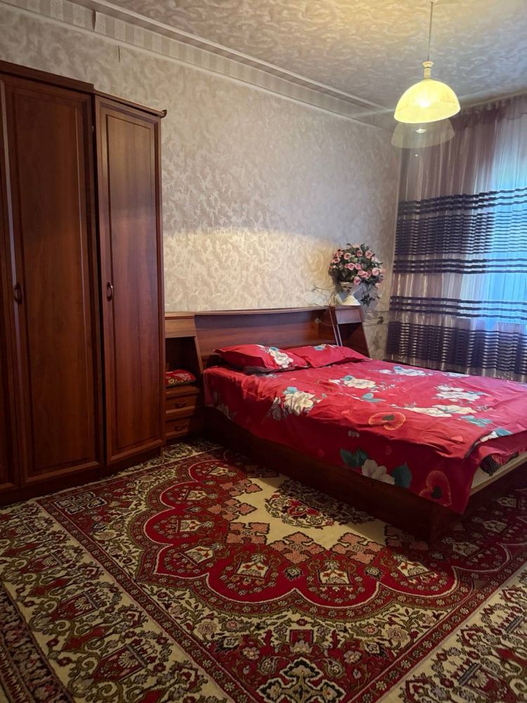 Продается квартира Сергели 8 четырех комнатная