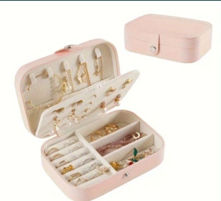 Cutie bijuterii!23 lei,articol nou.