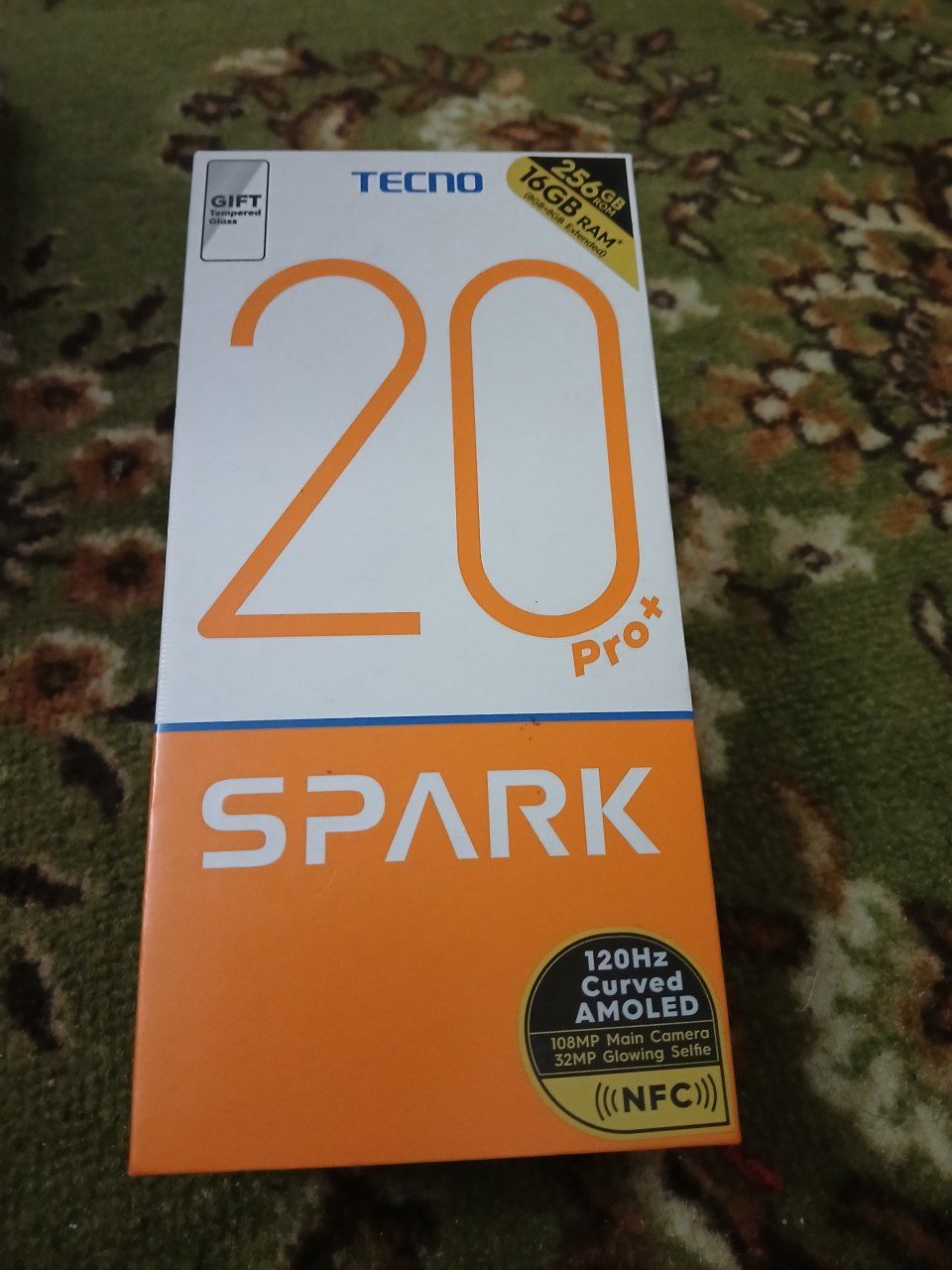 Telefon sotiladi sroshna 
Nomi: Tecno spark 20 pro+
Xotira: 8+5/256
Ka
