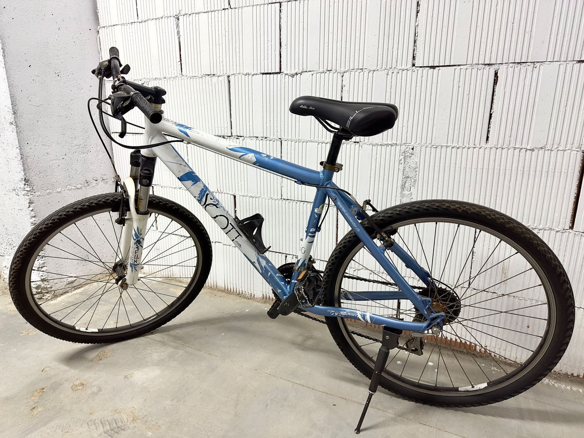 Vând bicicletă Scott Contessa