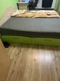 Легла с чекмеджета + матраци 90/200 , дъб  + светло зелено