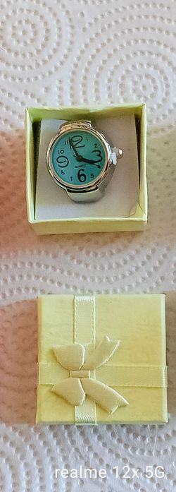 Пръстен часовник с кутийка -функциониращ