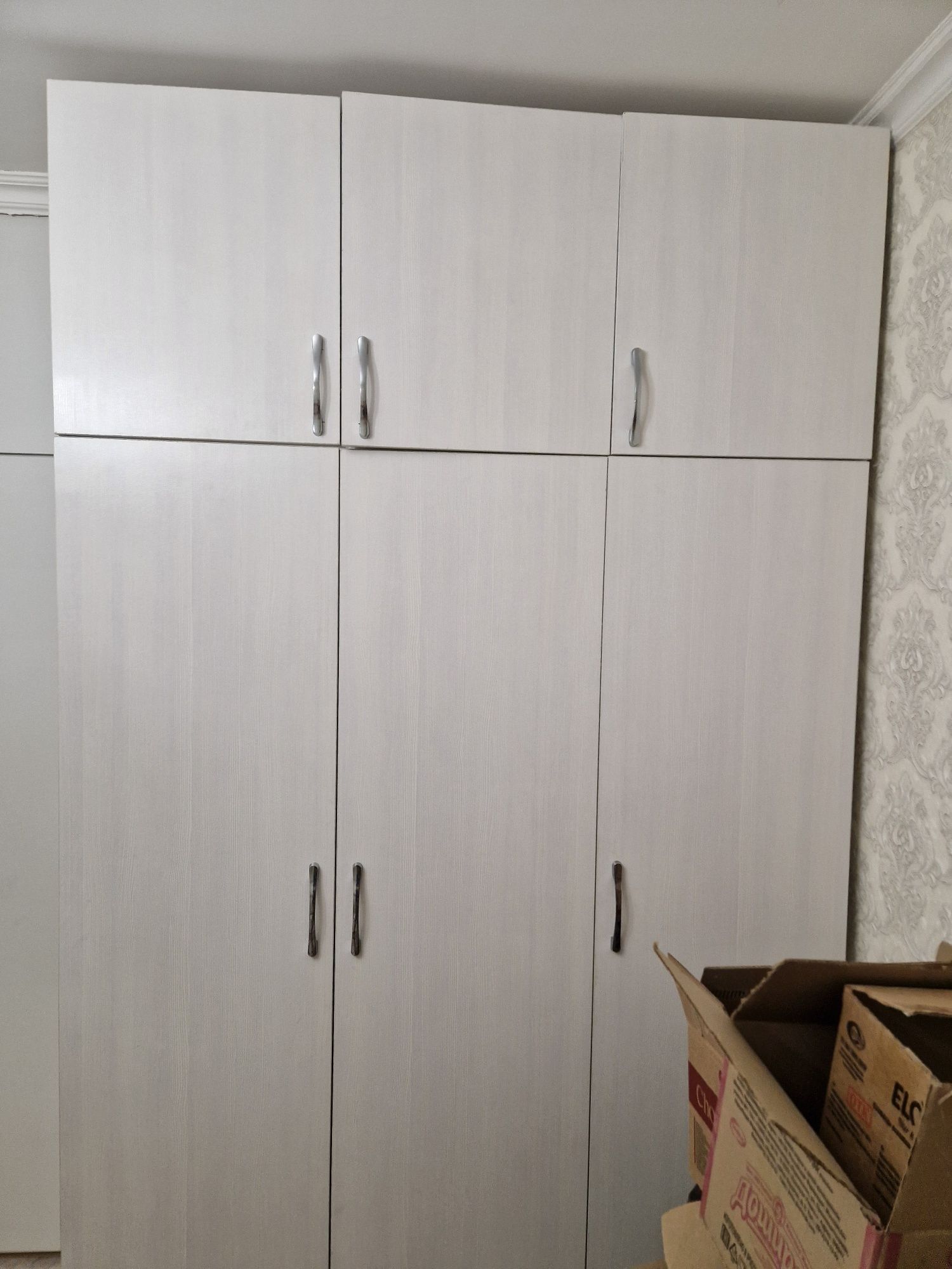 Продам шкаф, шифоньер, гарнитура