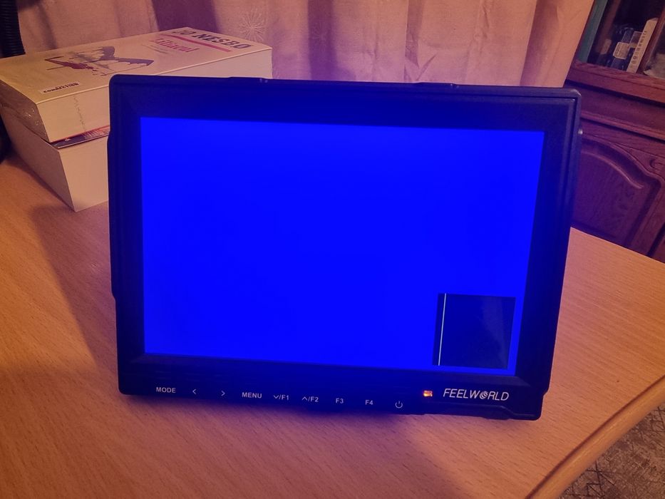 Monitor extern camera