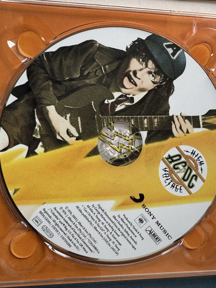 Оригинален диск AC/DC - High Voltage (Gold Vinyl)
