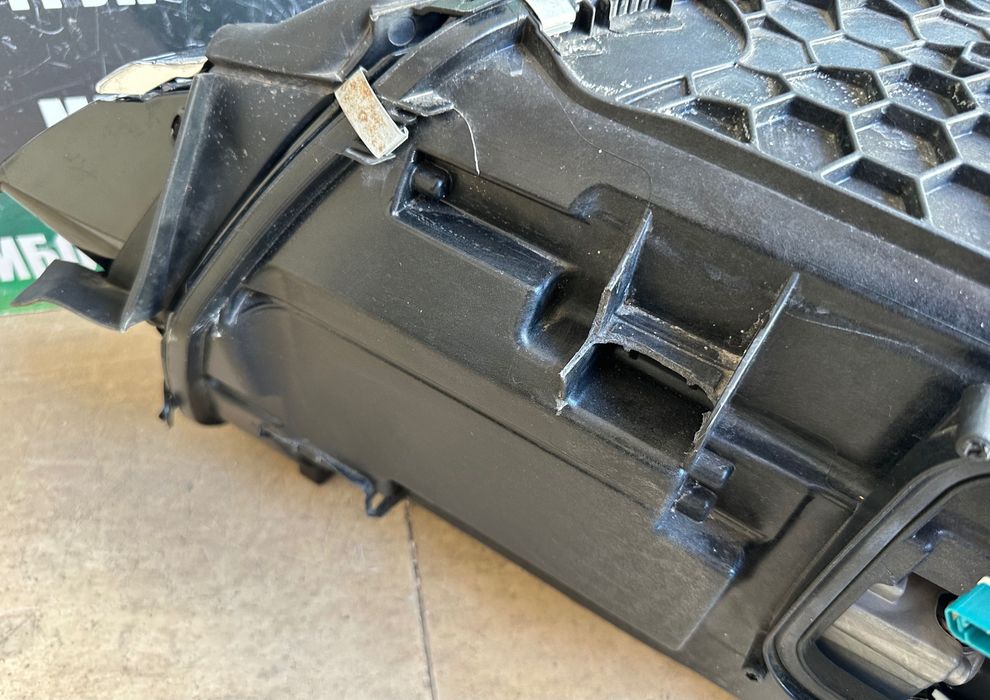 Фар far десен DIGITAL LIGHT фарове за Мерцедес Mercedes EQS W297