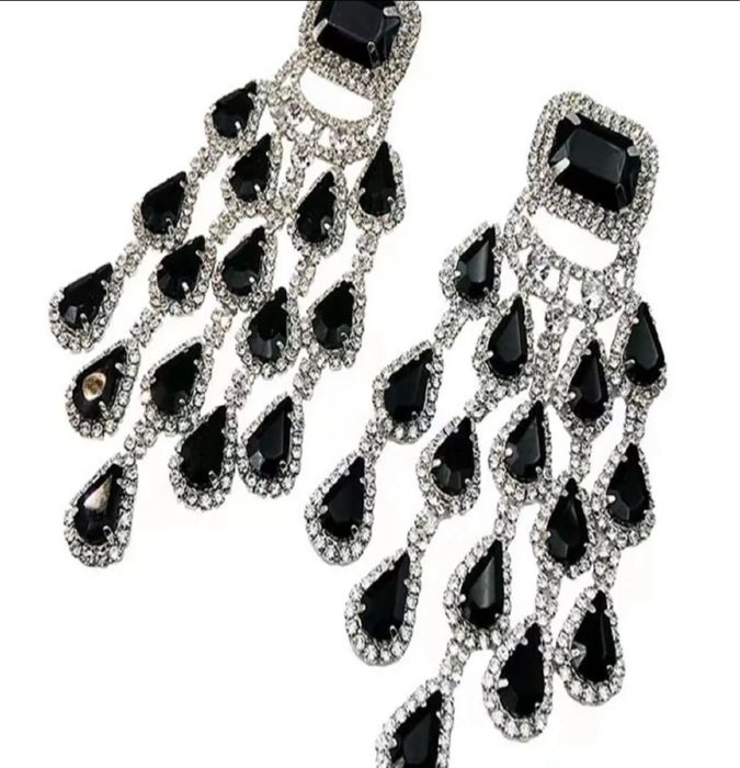 Продам серьги новые