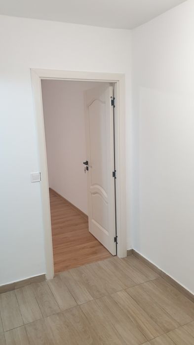 Inchiriez Apartament cu 2 Camere OITUZ