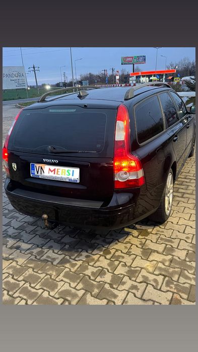 Volvo v50         .
