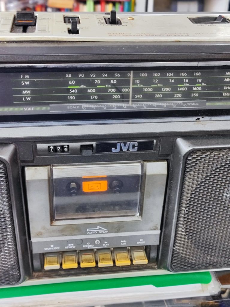 Касетофон JVC RC 636L